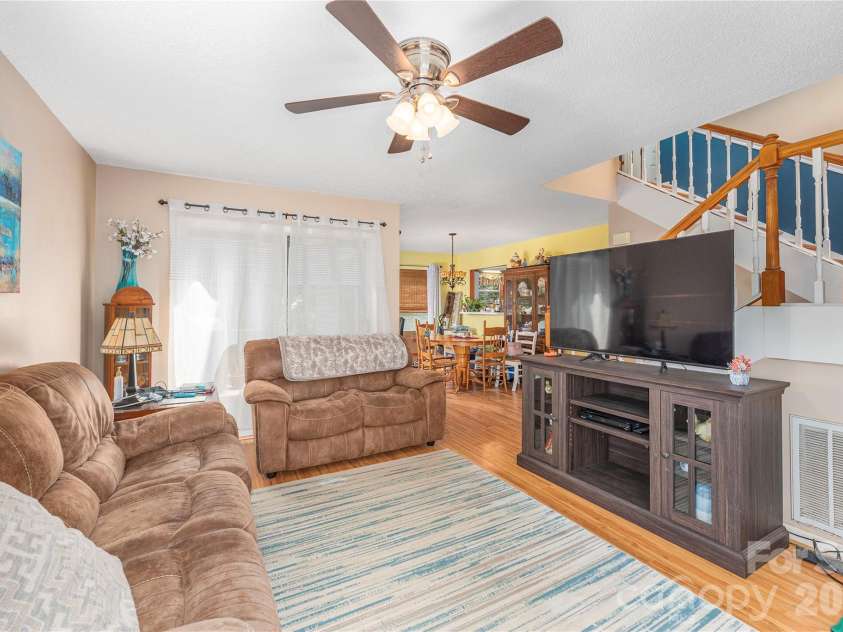 5 Summer Savory Court, Flat Rock, NC 28731.  MLS# CAR4405791, YatesRealty ID 39554. 