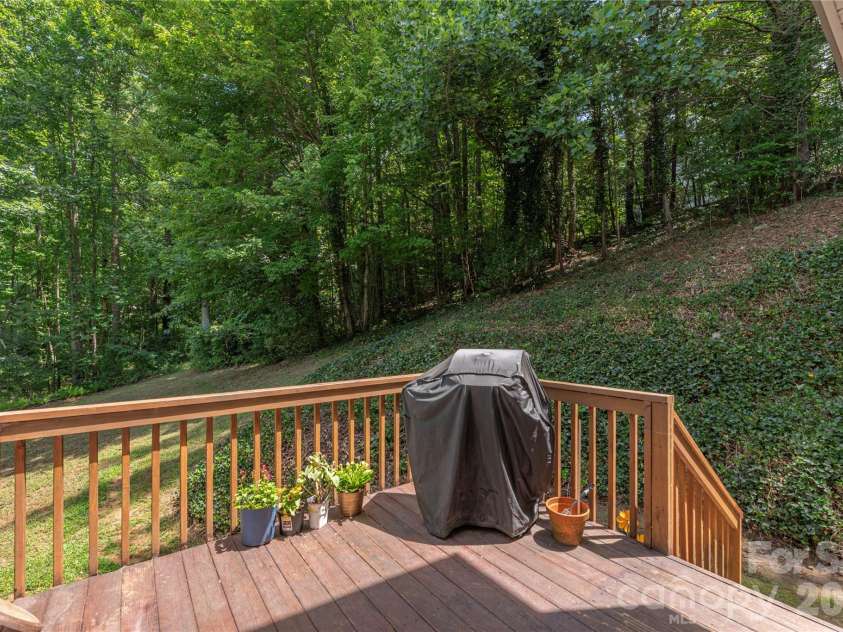 5 Summer Savory Court, Flat Rock, NC 28731.  MLS# CAR4405791, YatesRealty ID 39554. 