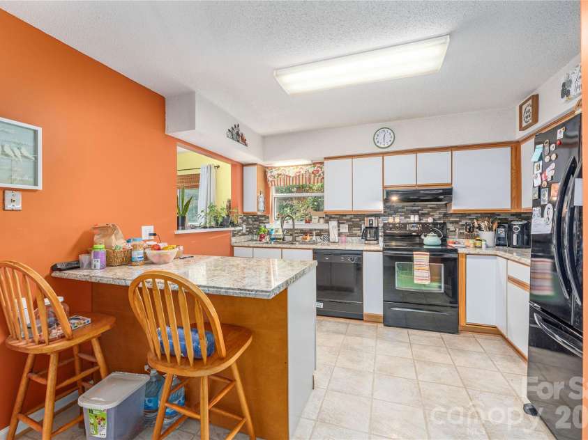 5 Summer Savory Court, Flat Rock, NC 28731.  MLS# CAR4405791, YatesRealty ID 39554. 