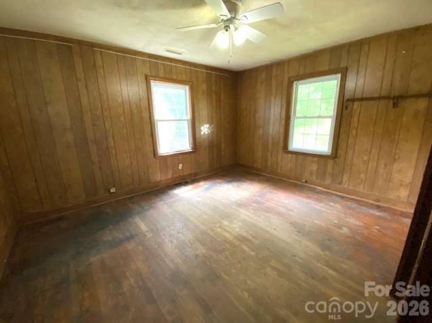 164 Lynch Street, Rutherfordton, NC 28139.  MLS# CAR4406352, YatesRealty ID 39555. 