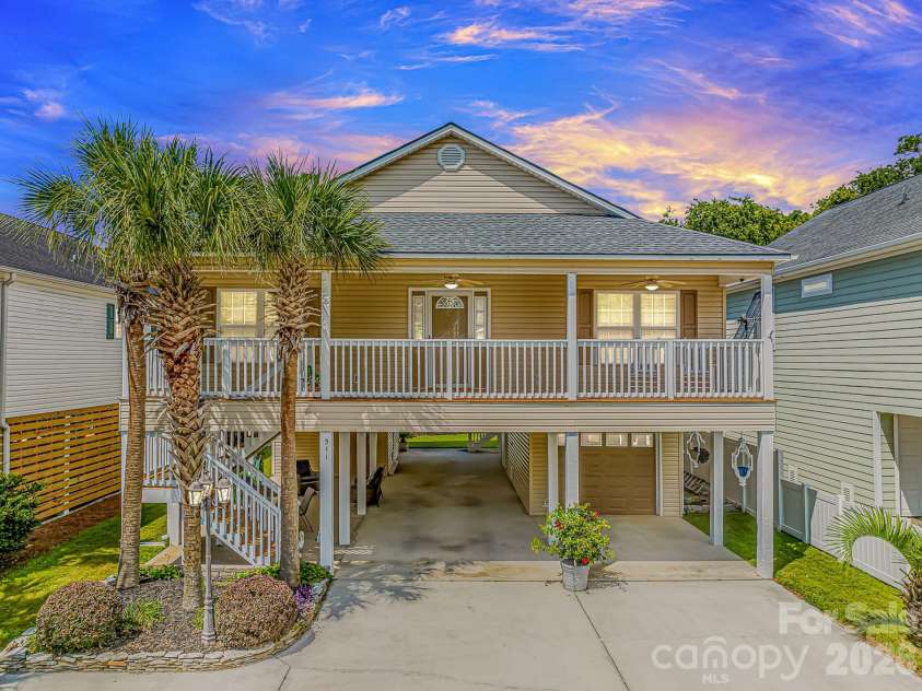 511 21st Avenue, North Myrtle Beach, SC 29582.  MLS# CAR4407127, YatesRealty ID 39556. 