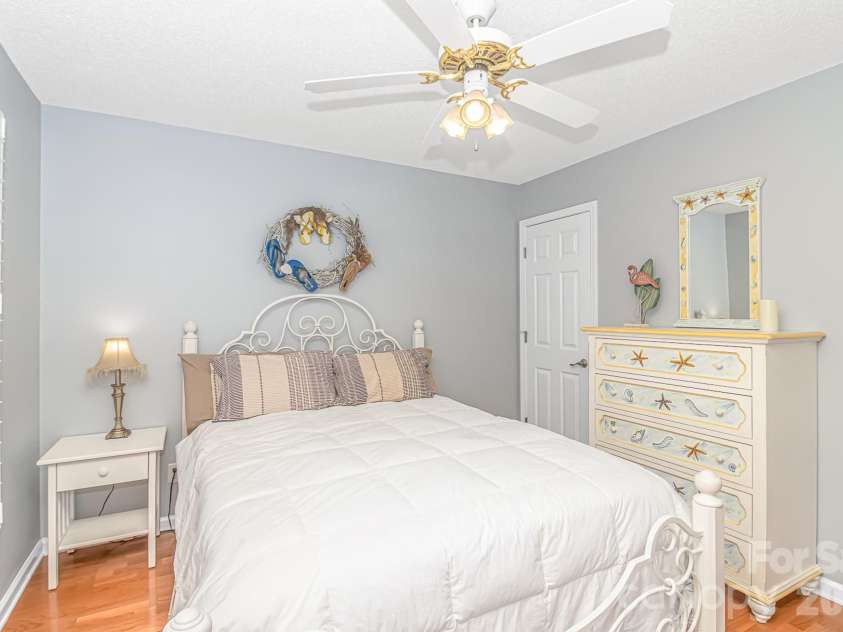 511 21st Avenue, North Myrtle Beach, SC 29582.  MLS# CAR4407127, YatesRealty ID 39556. Bedroom 2