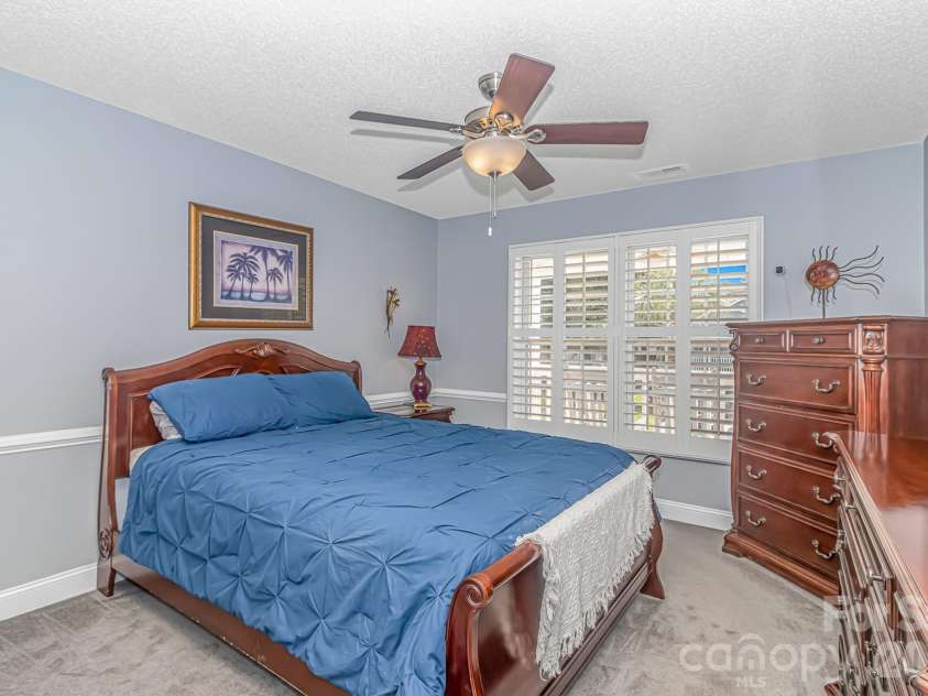 511 21st Avenue, North Myrtle Beach, SC 29582.  MLS# CAR4407127, YatesRealty ID 39556. Bedrrom 3