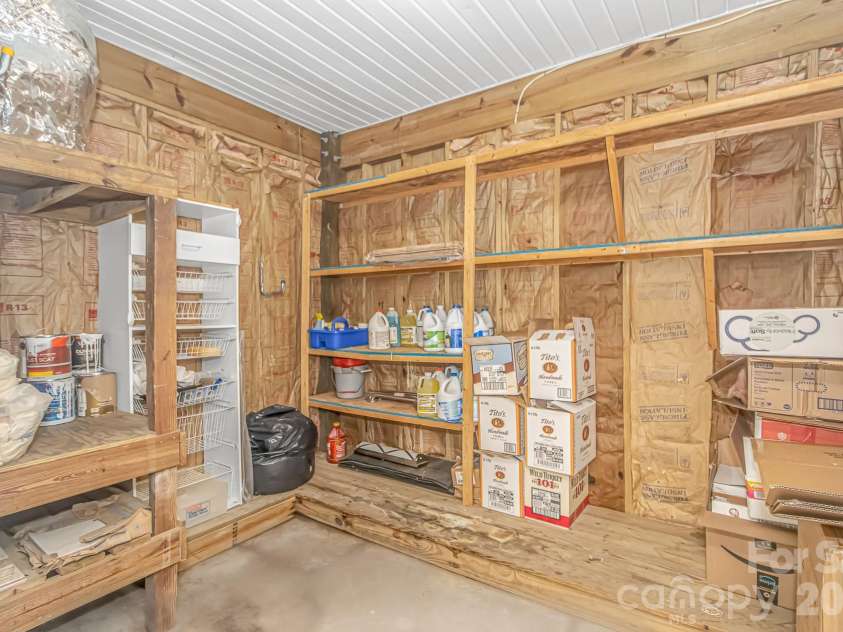 511 21st Avenue, North Myrtle Beach, SC 29582.  MLS# CAR4407127, YatesRealty ID 39556. Down staires half bathroom
