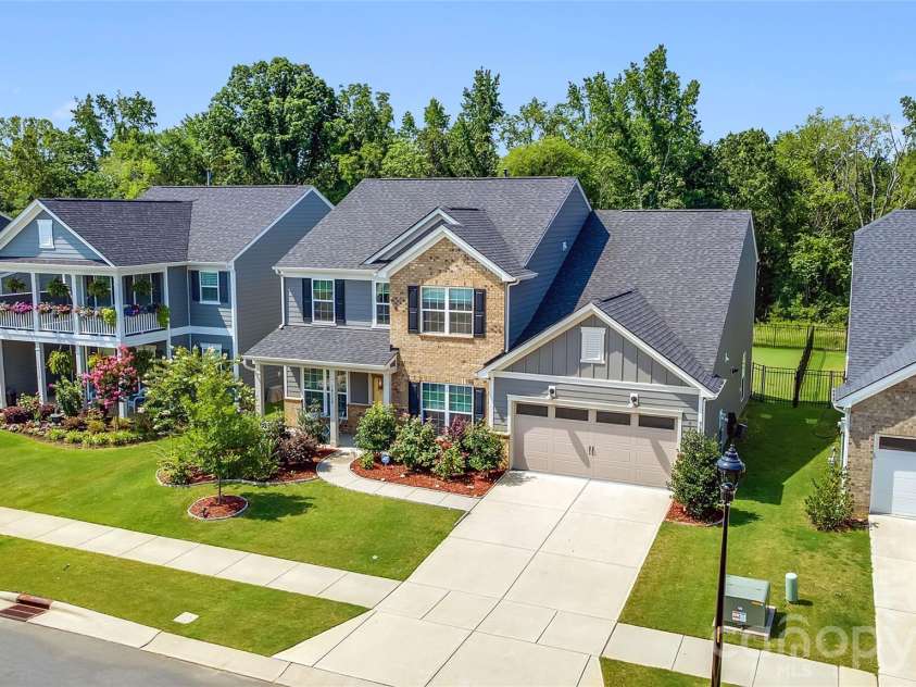 14314 Aikenwood Drive, Charlotte, NC 28278.  MLS# CAR4400832, YatesRealty ID 39557. 