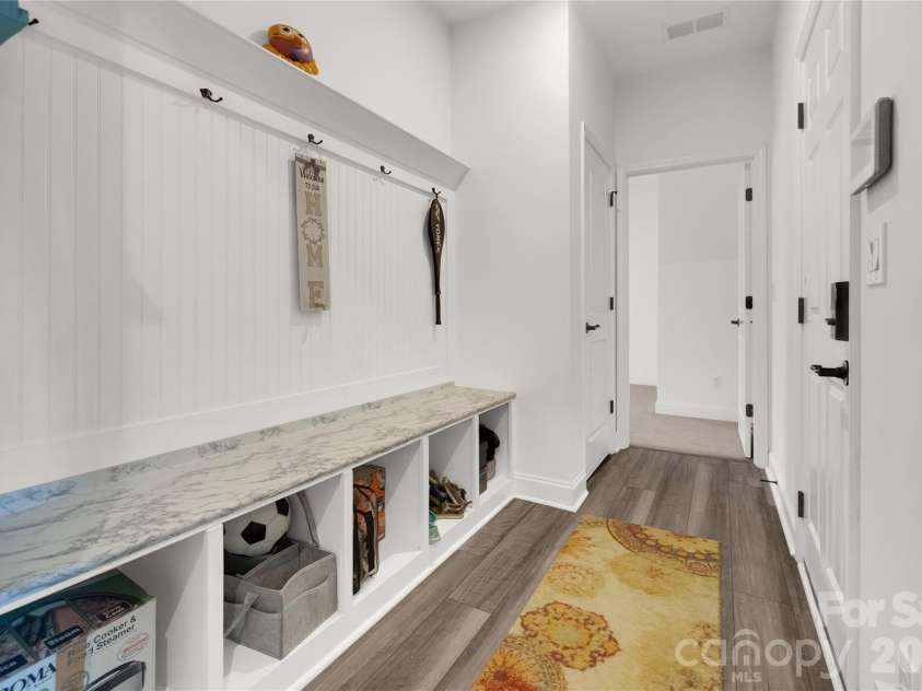 14314 Aikenwood Drive, Charlotte, NC 28278.  MLS# CAR4400832, YatesRealty ID 39557. 