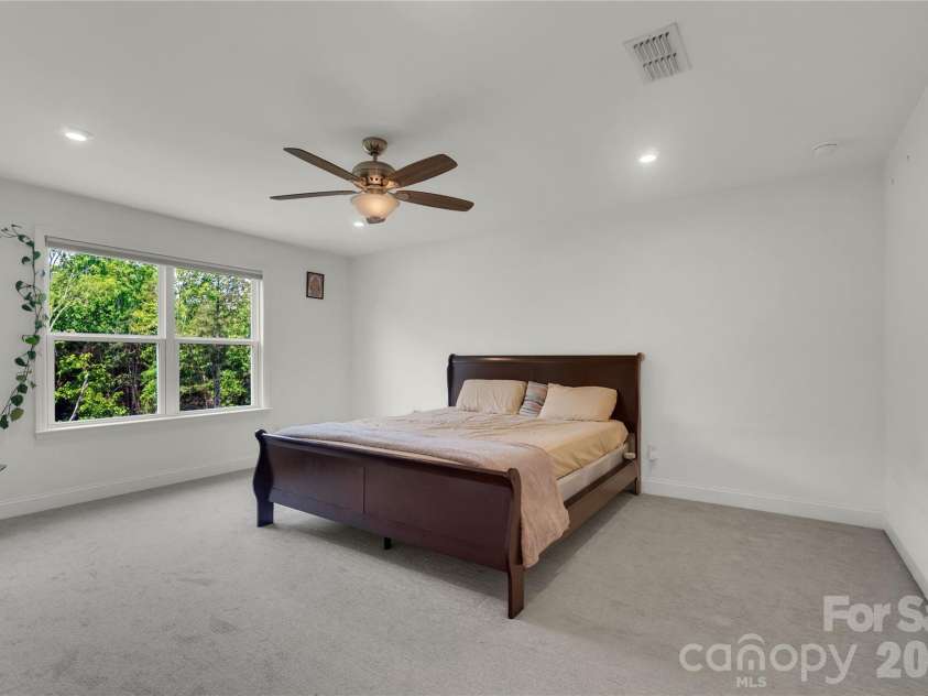14314 Aikenwood Drive, Charlotte, NC 28278.  MLS# CAR4400832, YatesRealty ID 39557. 
