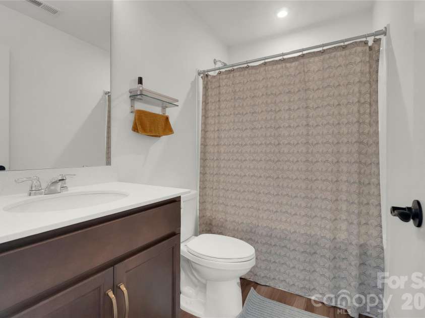 14314 Aikenwood Drive, Charlotte, NC 28278.  MLS# CAR4400832, YatesRealty ID 39557. 