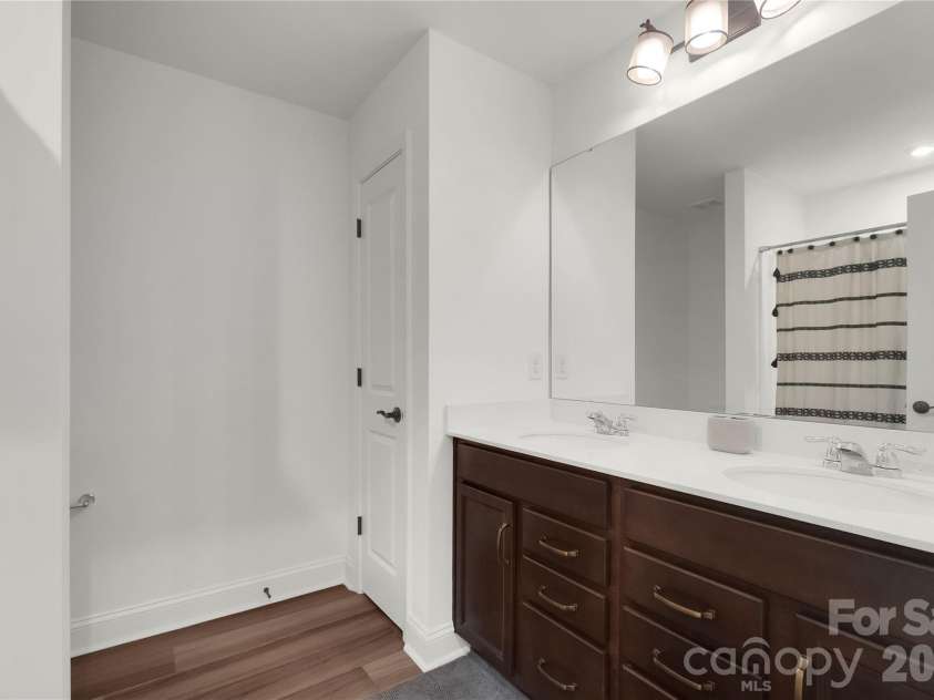 14314 Aikenwood Drive, Charlotte, NC 28278.  MLS# CAR4400832, YatesRealty ID 39557. 