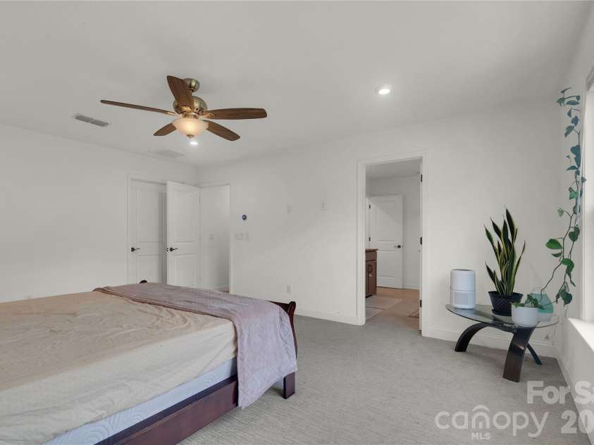 14314 Aikenwood Drive, Charlotte, NC 28278.  MLS# CAR4400832, YatesRealty ID 39557. 