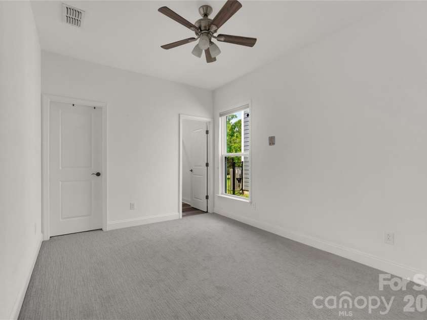 14314 Aikenwood Drive, Charlotte, NC 28278.  MLS# CAR4400832, YatesRealty ID 39557. 