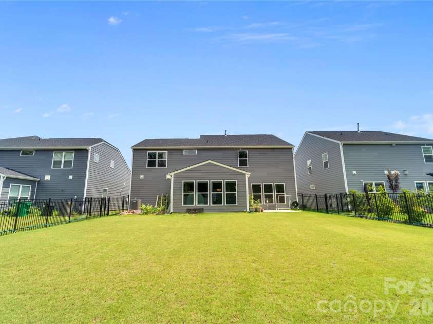 14314 Aikenwood Drive, Charlotte, NC 28278.  MLS# CAR4400832, YatesRealty ID 39557. 