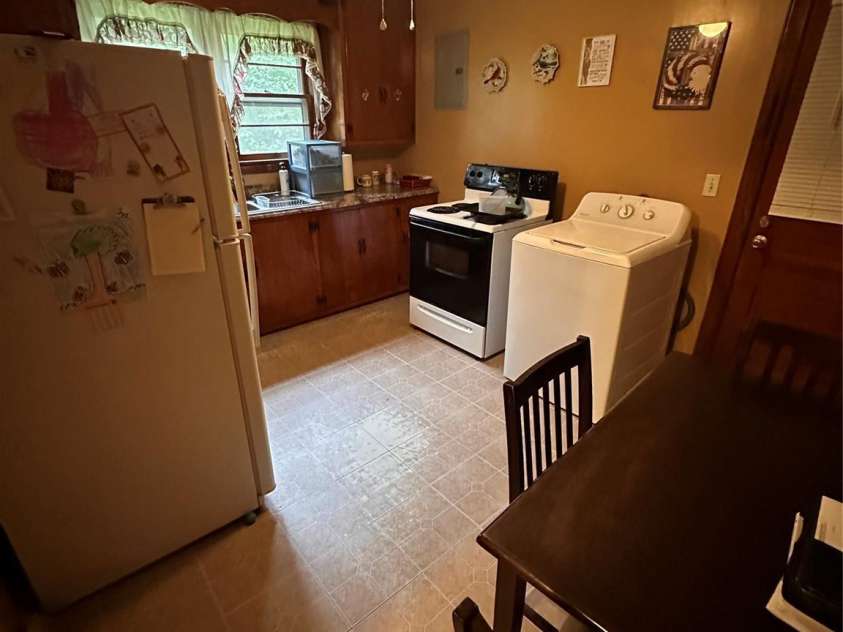 107 Vida Lane, Cherryville, NC 28021.  MLS# CAR4425045, YatesRealty ID 39558. 