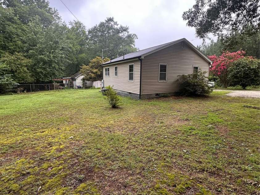 107 Vida Lane, Cherryville, NC 28021.  MLS# CAR4425045, YatesRealty ID 39558. 