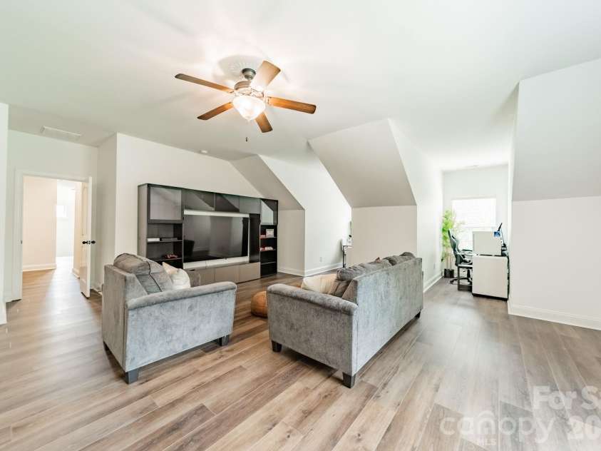 9052 Mossy Hill Lane, Fort Mill, SC 29707.  MLS# CAR4405984, YatesRealty ID 39559. 