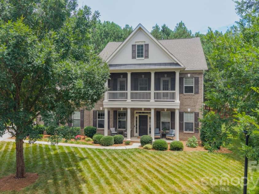 9052 Mossy Hill Lane, Fort Mill, SC 29707.  MLS# CAR4405984, YatesRealty ID 39559. 