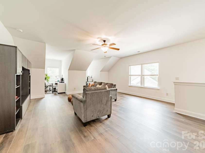 9052 Mossy Hill Lane, Fort Mill, SC 29707.  MLS# CAR4405984, YatesRealty ID 39559. Bonus
