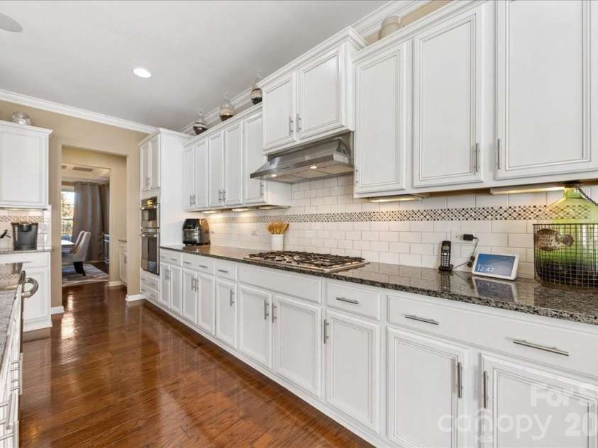 2511 Carnation Drive, Harrisburg, NC 28075.  MLS# CAR4345682, YatesRealty ID 3956. Kitchen