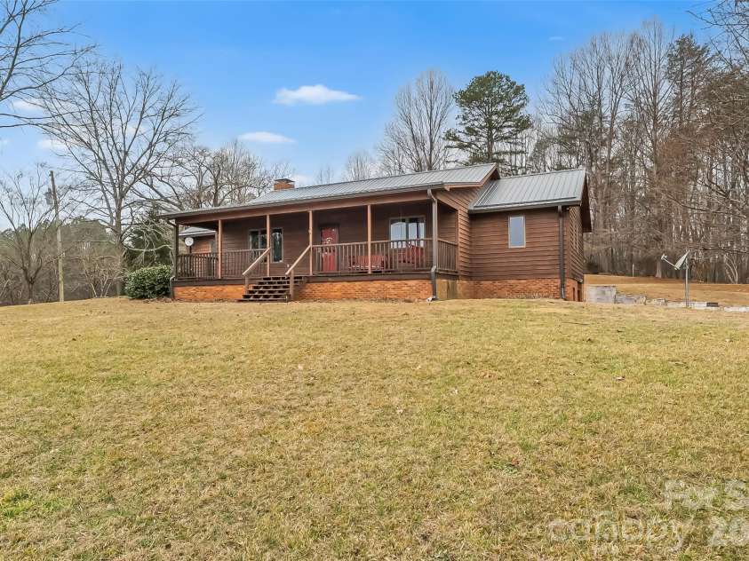 House  96 Patton Valley Drive, Nebo, NC 28761.  MLS# CAR4335317, YatesRealty ID 3956. 