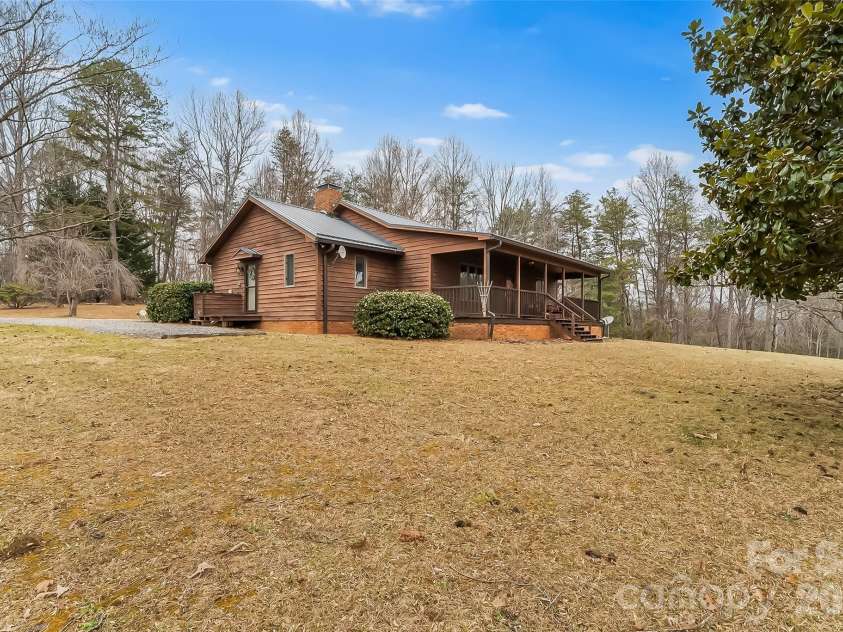 House  96 Patton Valley Drive, Nebo, NC 28761.  MLS# CAR4335317, YatesRealty ID 3956. 