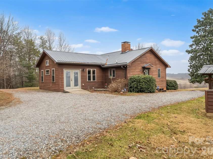 House  96 Patton Valley Drive, Nebo, NC 28761.  MLS# CAR4335317, YatesRealty ID 3956. 