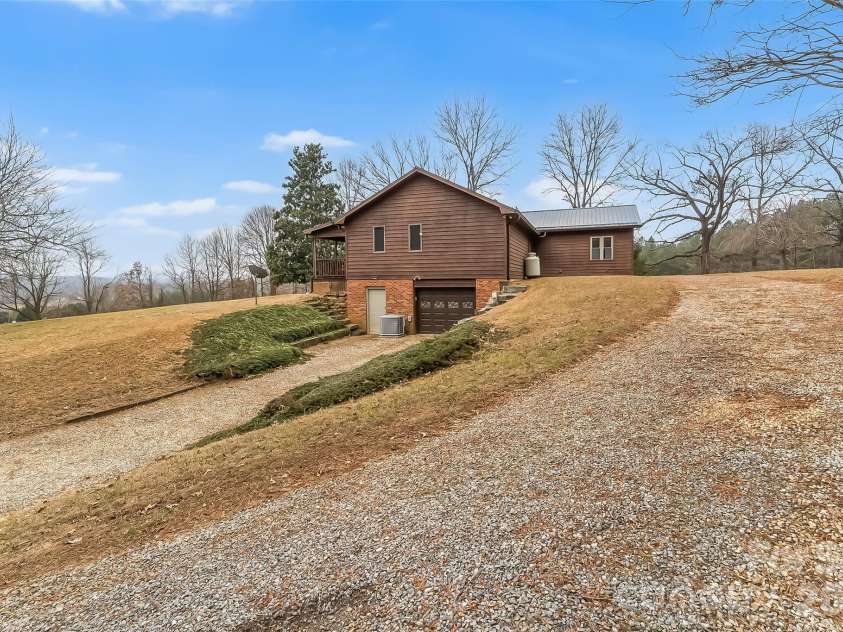 House  96 Patton Valley Drive, Nebo, NC 28761.  MLS# CAR4335317, YatesRealty ID 3956. 