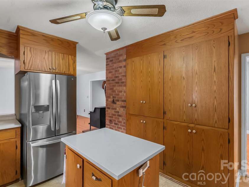 House  96 Patton Valley Drive, Nebo, NC 28761.  MLS# CAR4335317, YatesRealty ID 3956. 