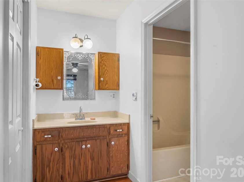 House  96 Patton Valley Drive, Nebo, NC 28761.  MLS# CAR4335317, YatesRealty ID 3956. 