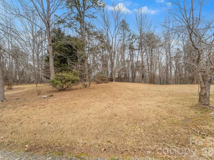 House  96 Patton Valley Drive, Nebo, NC 28761.  MLS# CAR4335317, YatesRealty ID 3956. 
