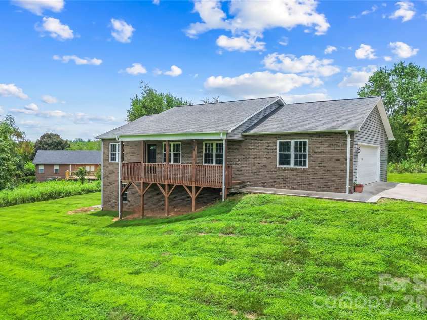4683 Hickory Nut Ridge Road, Granite Falls, NC 28630.  MLS# CAR4403338, YatesRealty ID 39564. 