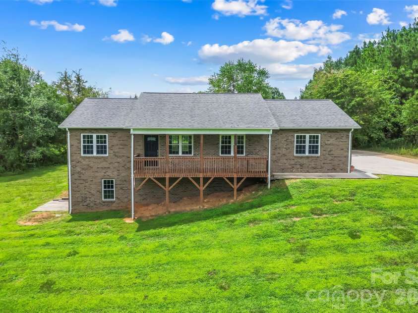 4683 Hickory Nut Ridge Road, Granite Falls, NC 28630.  MLS# CAR4403338, YatesRealty ID 39564. 