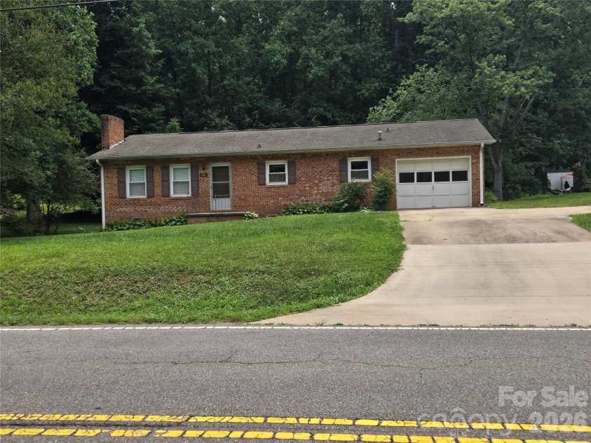 2553 Hickory Highway, Statesville, NC 28677.  MLS# CAR4403139, YatesRealty ID 39565. 