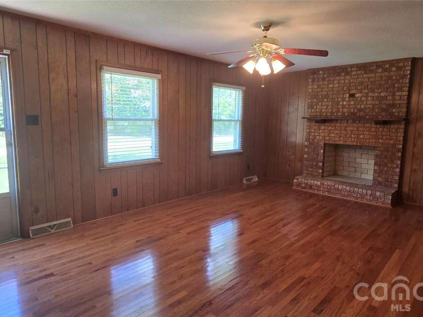 2553 Hickory Highway, Statesville, NC 28677.  MLS# CAR4403139, YatesRealty ID 39565. 