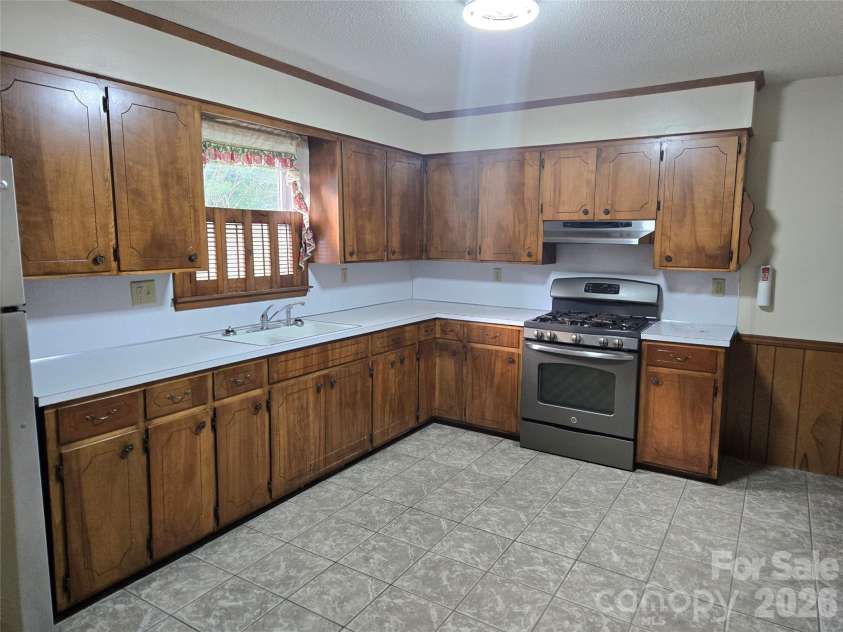 2553 Hickory Highway, Statesville, NC 28677.  MLS# CAR4403139, YatesRealty ID 39565. 
