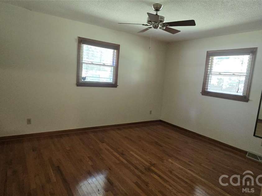 2553 Hickory Highway, Statesville, NC 28677.  MLS# CAR4403139, YatesRealty ID 39565. 