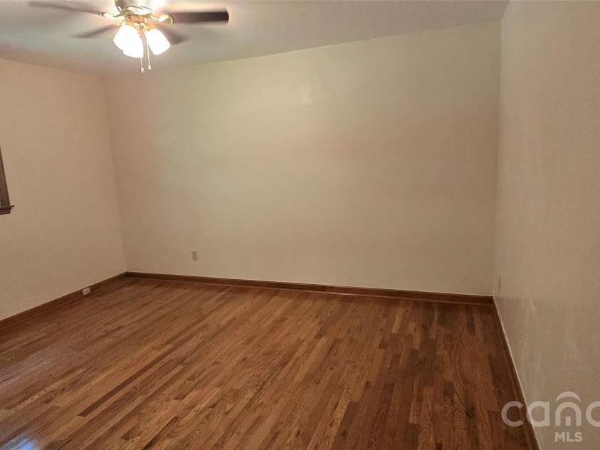 2553 Hickory Highway, Statesville, NC 28677.  MLS# CAR4403139, YatesRealty ID 39565. 