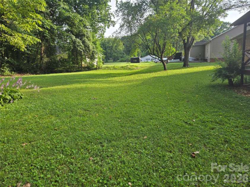2553 Hickory Highway, Statesville, NC 28677.  MLS# CAR4403139, YatesRealty ID 39565. 
