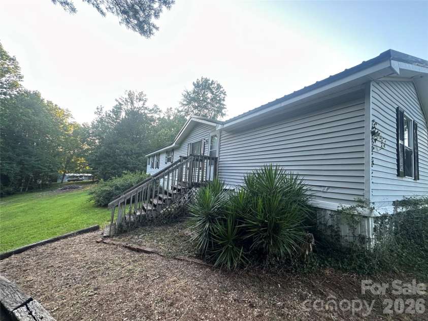 69 Woodmont Drive, Nebo, NC 28761.  MLS# CAR4402837, YatesRealty ID 39569. 