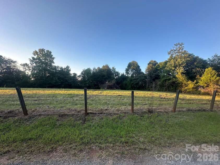 69 Woodmont Drive, Nebo, NC 28761.  MLS# CAR4402837, YatesRealty ID 39569. 