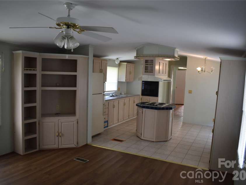 69 Woodmont Drive, Nebo, NC 28761.  MLS# CAR4402837, YatesRealty ID 39569. 