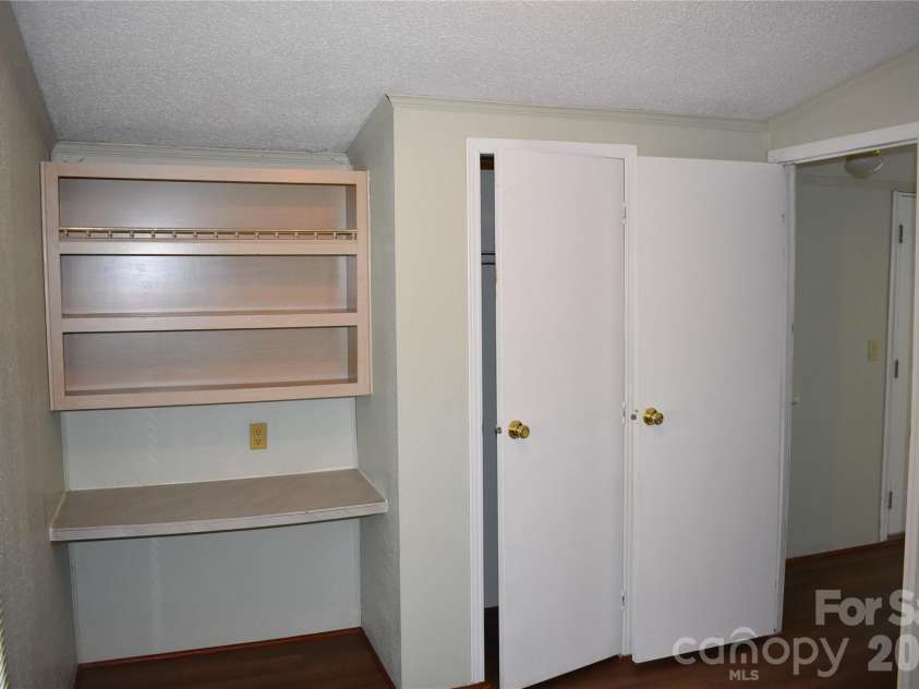 69 Woodmont Drive, Nebo, NC 28761.  MLS# CAR4402837, YatesRealty ID 39569. 