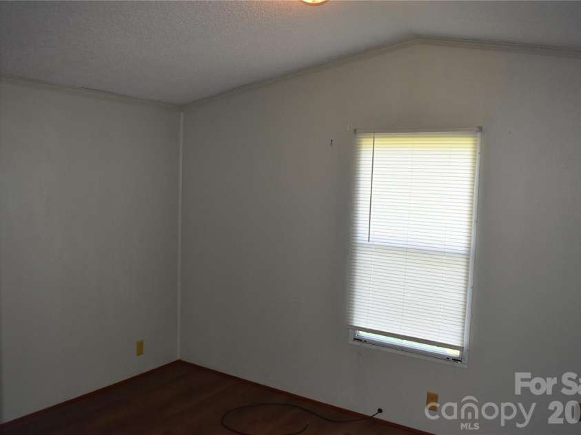 69 Woodmont Drive, Nebo, NC 28761.  MLS# CAR4402837, YatesRealty ID 39569. 