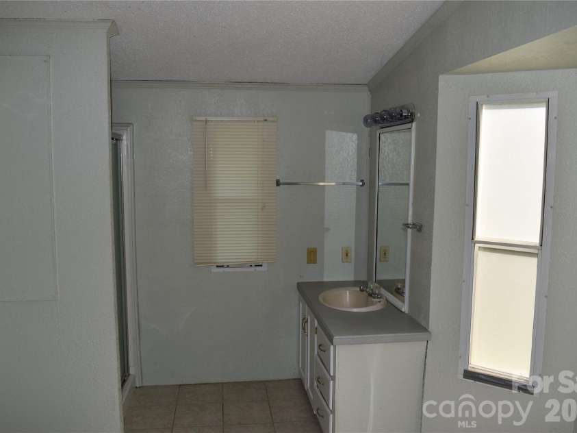 69 Woodmont Drive, Nebo, NC 28761.  MLS# CAR4402837, YatesRealty ID 39569. 