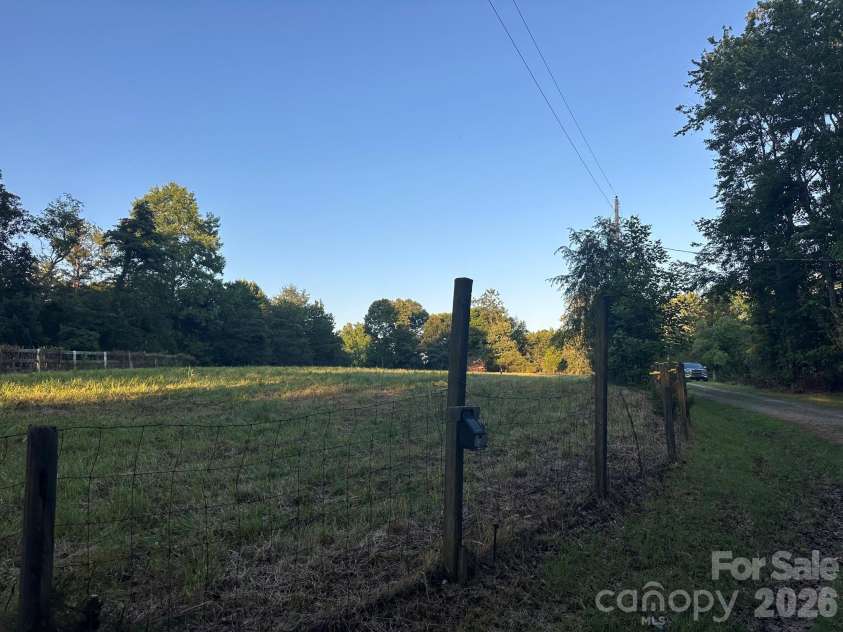69 Woodmont Drive, Nebo, NC 28761.  MLS# CAR4402837, YatesRealty ID 39569. 