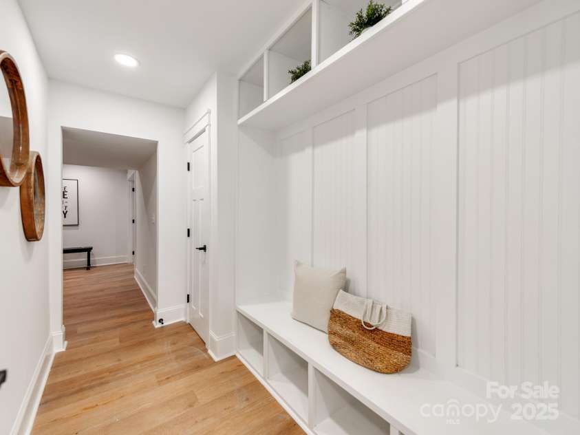 3608 Table Rock Road, Charlotte, NC 28226.  MLS# CAR4238799, YatesRealty ID 3957. Drop Zone in Mudroom Area