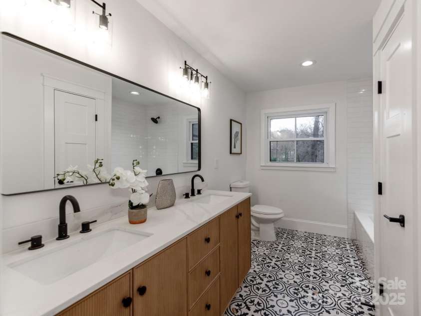 3608 Table Rock Road, Charlotte, NC 28226.  MLS# CAR4238799, YatesRealty ID 3957. Guest Bathroom on Main Level