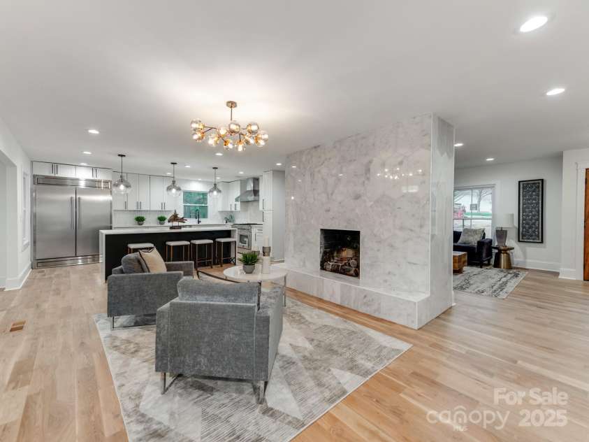 3608 Table Rock Road, Charlotte, NC 28226.  MLS# CAR4238799, YatesRealty ID 3957. Marble Fireplace, Real 4