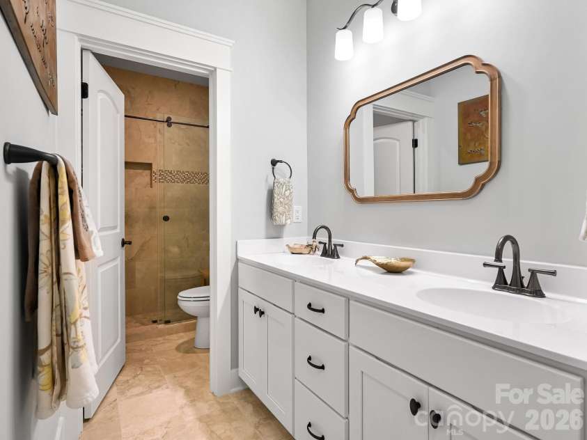 554 Sweet Birch Park Lane, Black Mountain, NC 28711.  MLS# CAR4353122, YatesRealty ID 3957. Guest Bath Upper Level