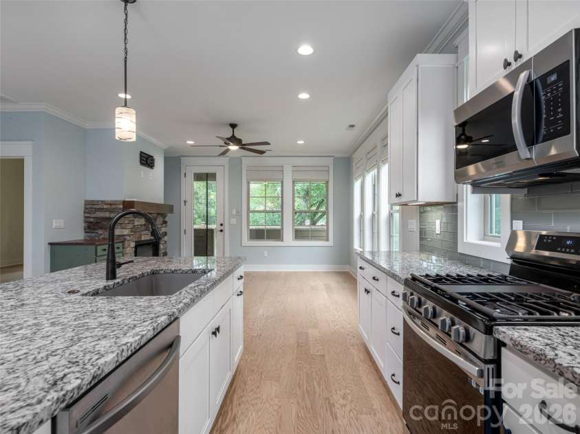 554 Sweet Birch Park Lane, Black Mountain, NC 28711.  MLS# CAR4420070, YatesRealty ID 3957. 