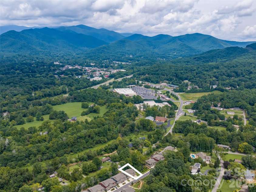 554 Sweet Birch Park Lane, Black Mountain, NC 28711.  MLS# CAR4420070, YatesRealty ID 3957. 
